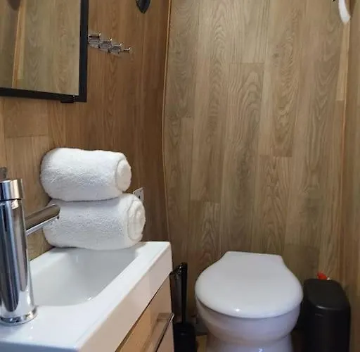 Peniche Cocoun Botel *